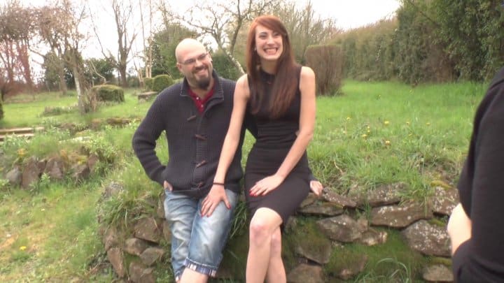 Femme cochonne de Bordeaux offre son cul dans la Maison du Sexe